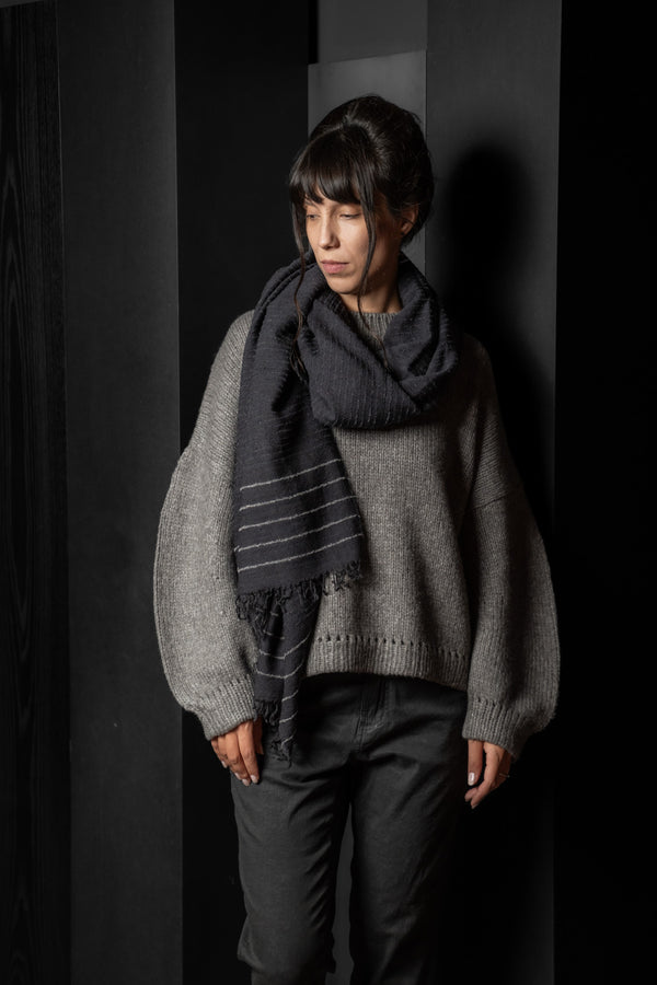 FORME D'EXPRESSION-SCARF-HX107-CHARCOAL