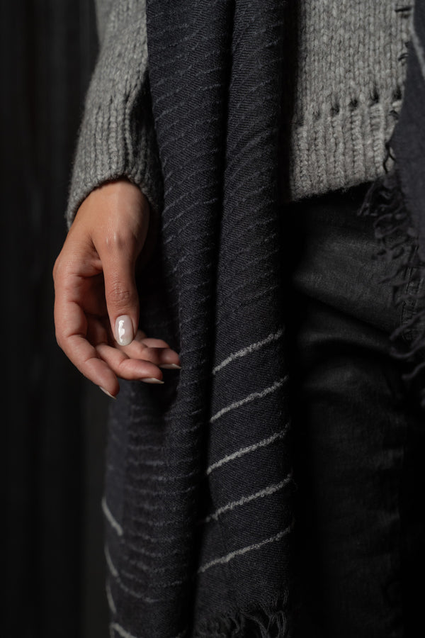 FORME D'EXPRESSION-SCARF-HX107-CHARCOAL