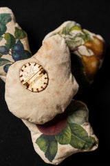 ALEKSANDR MANAMIS-CENTRAL APPLE-PIN