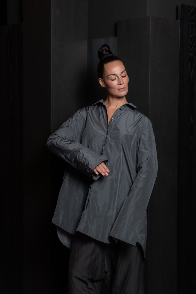KATHARINA HOVMAN-OVERSIZEBLOUSE-255553-STEEL