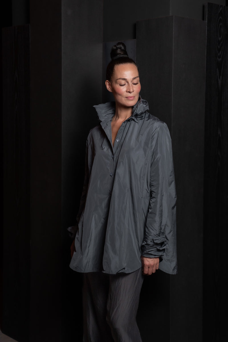KATHARINA HOVMAN-OVERISZEDEKO-255558-STEEL