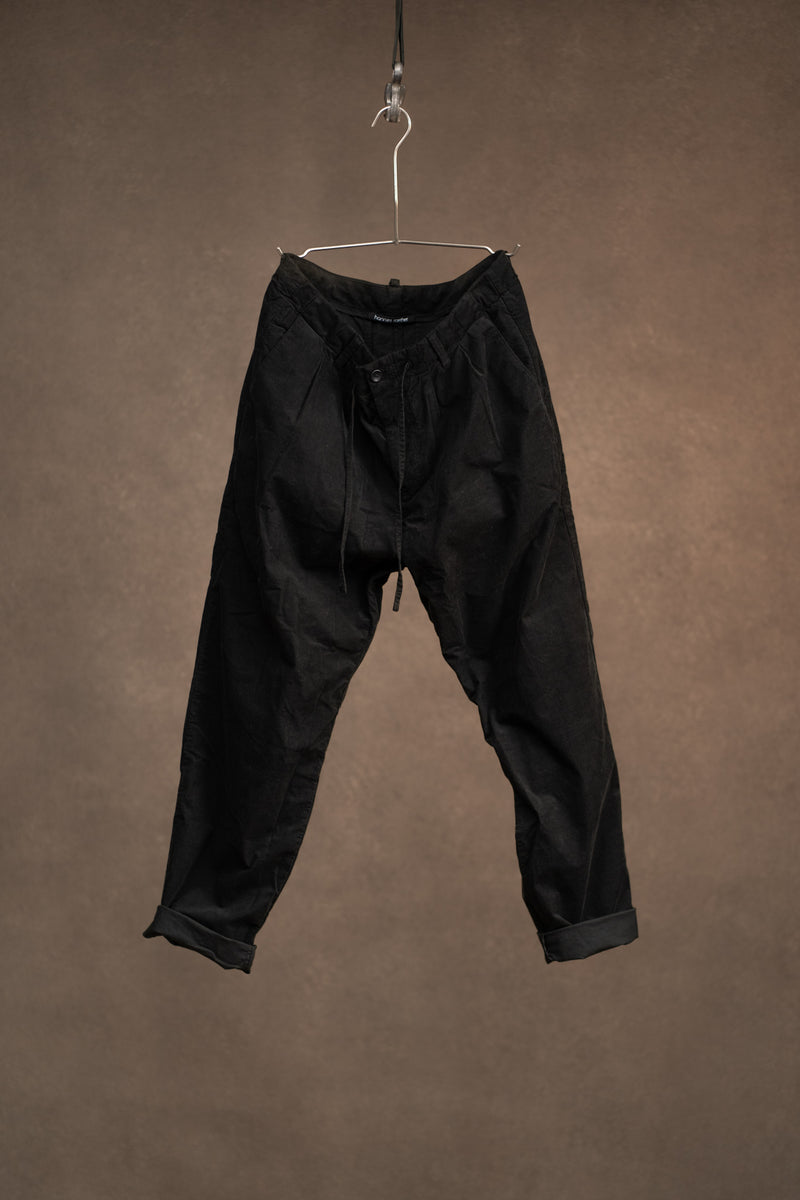 HANNES ROETHER-TROUSERS-PAPER.5076-BLK