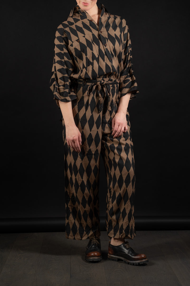 ALEKSANDR MANAMIS-PANTS-BUTTON LEG LOOSE-1251593-HARLEQUIN